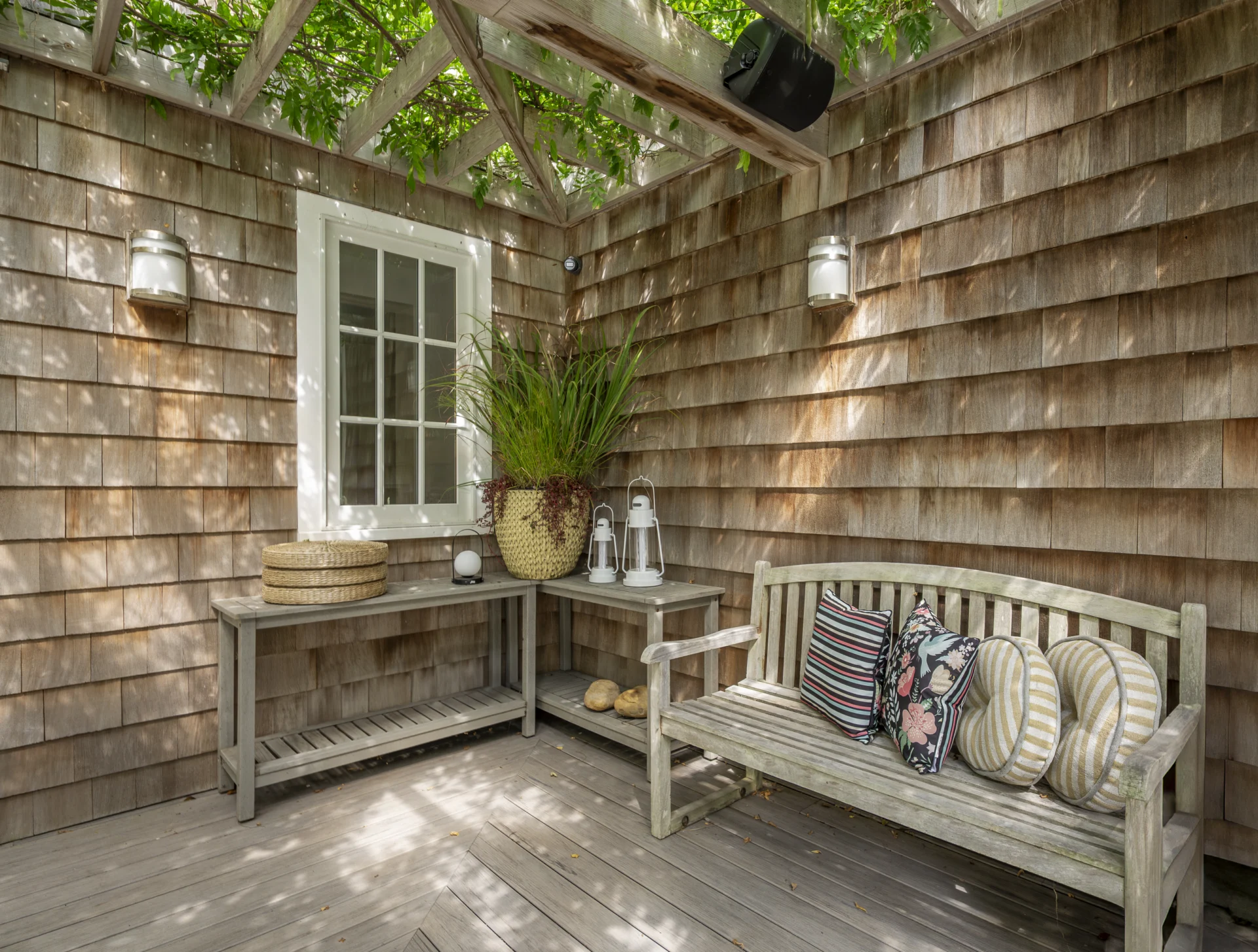 Deep Wood_Amagansett_exteriors-Nook-13