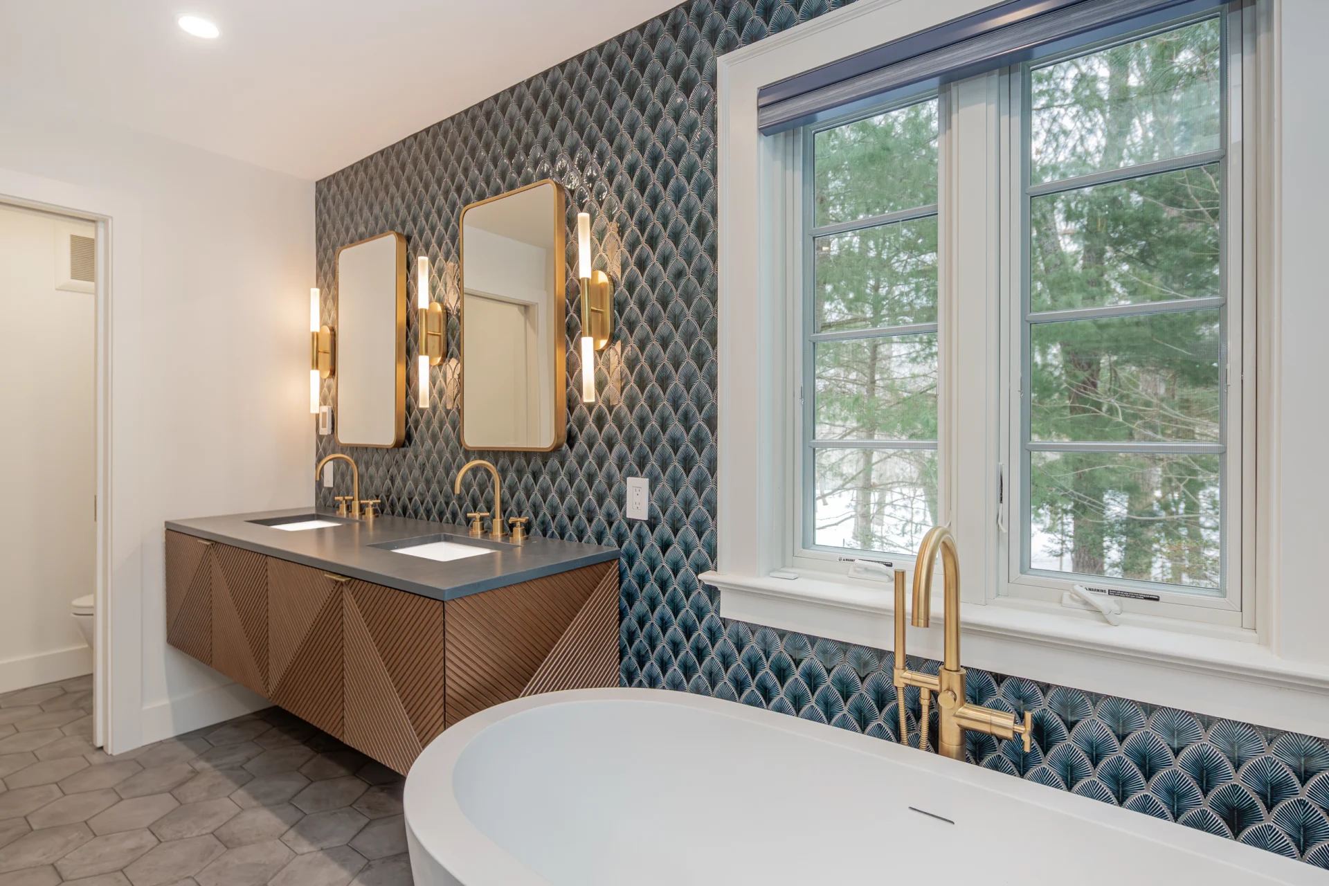Deep Woods Lane_BathroomLighting_interiors-41