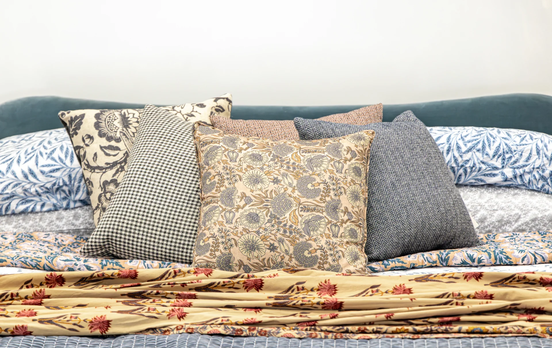 Deep Woods Lane_Detail-Pillows_interiors-59