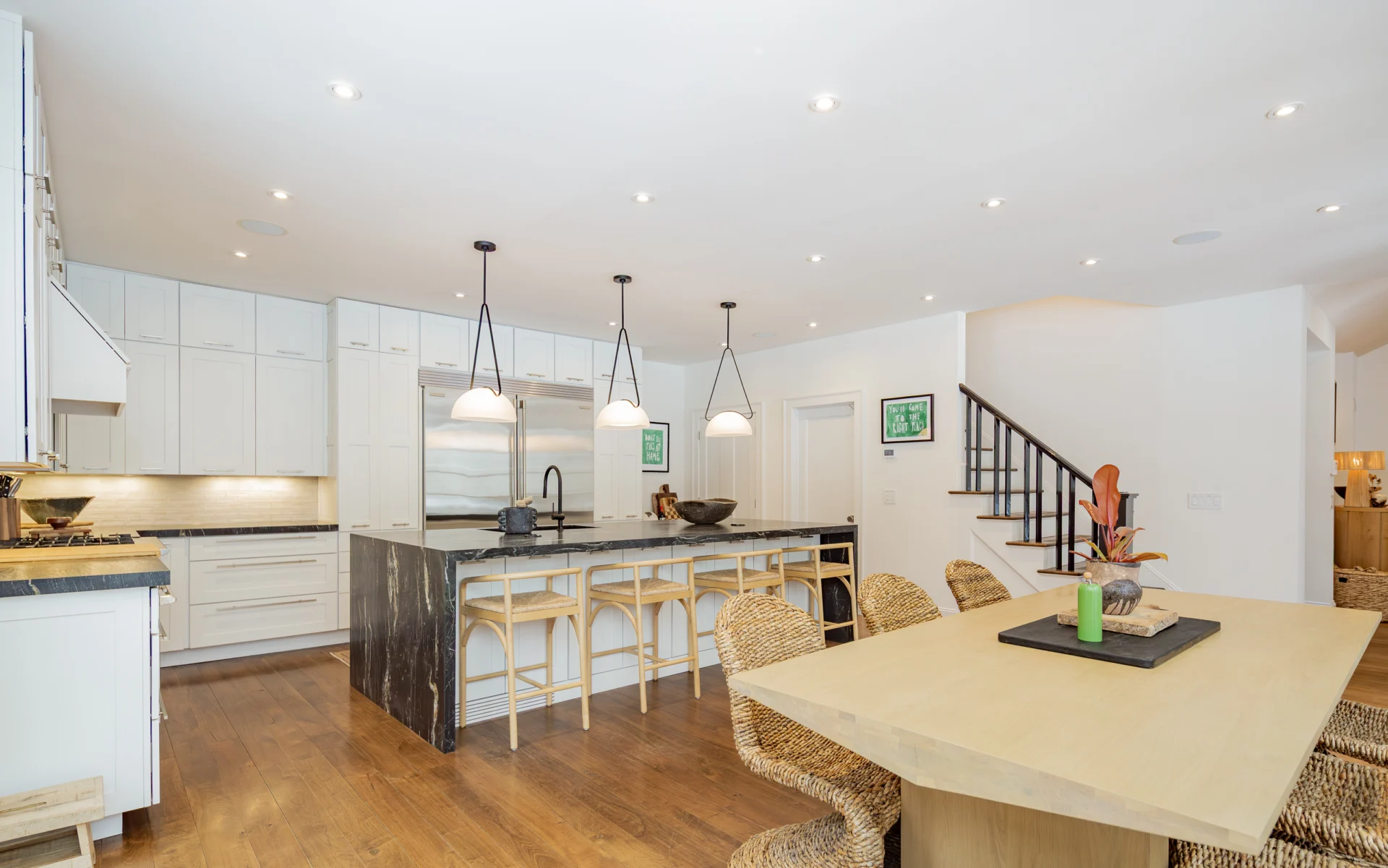 Deep Woods Lane_Kitchen_interiors-4