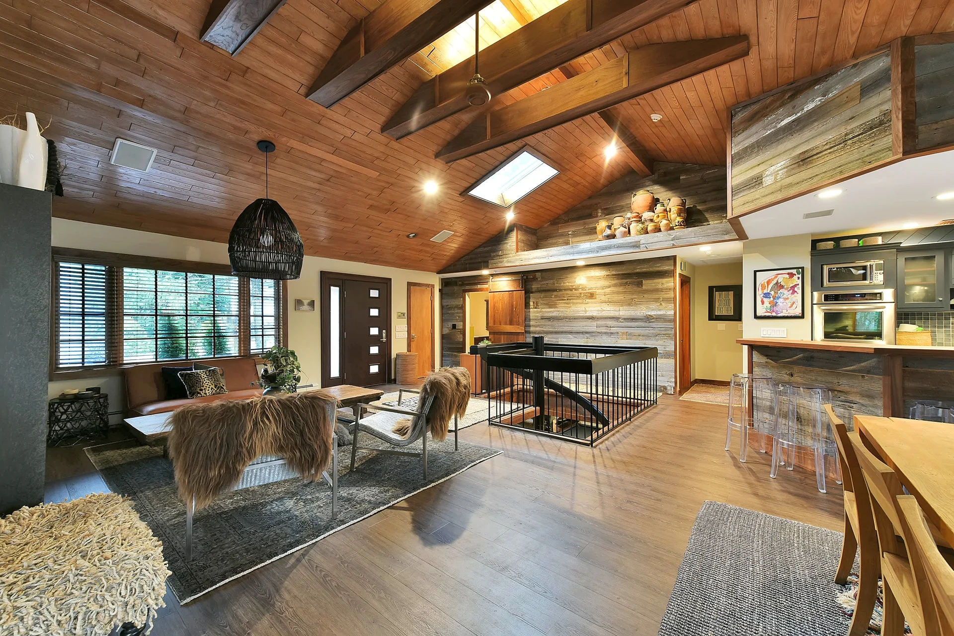 QC-LivingRM-2